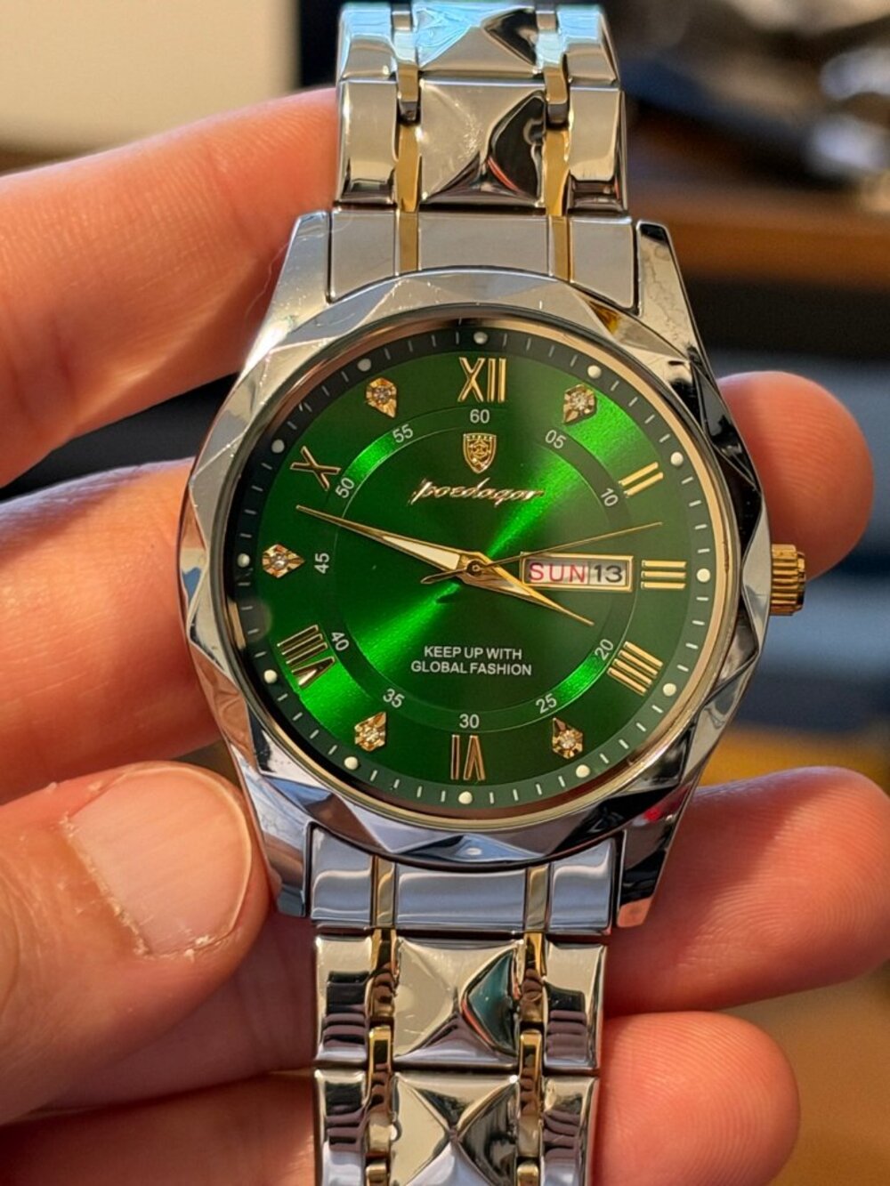 Poedagar P615 Men's Quartz Green Sunburst Dial Day Date Two-Tone Bracelet 41mm